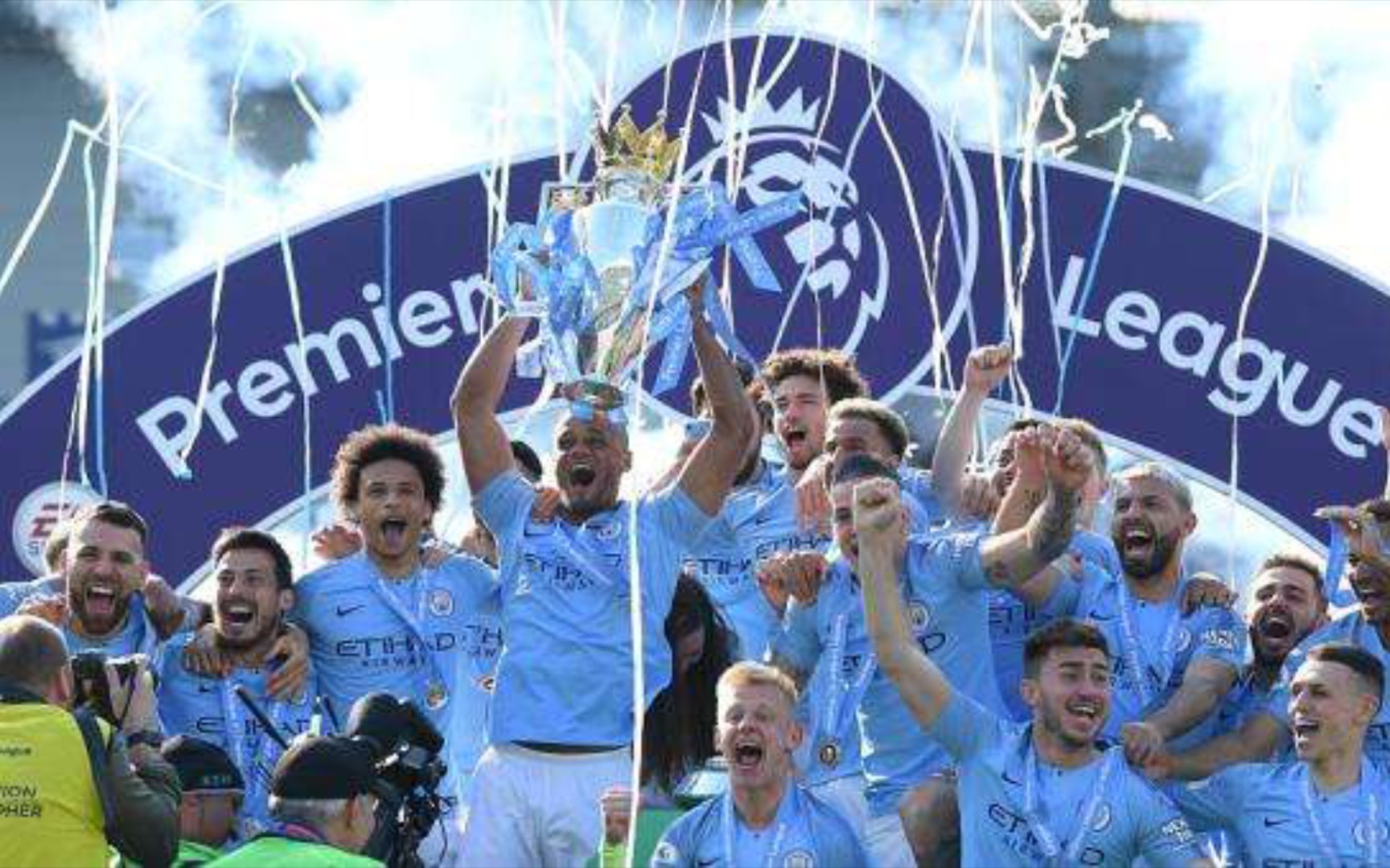 记者：巴尔德参加巴萨部分合练，预计将进入国家德比大名单.